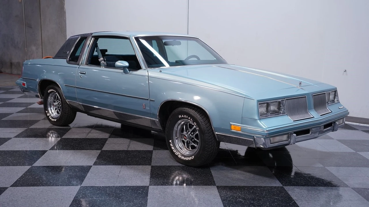 1986 Oldsmobile Cutlass Supreme - Image 14 of 21