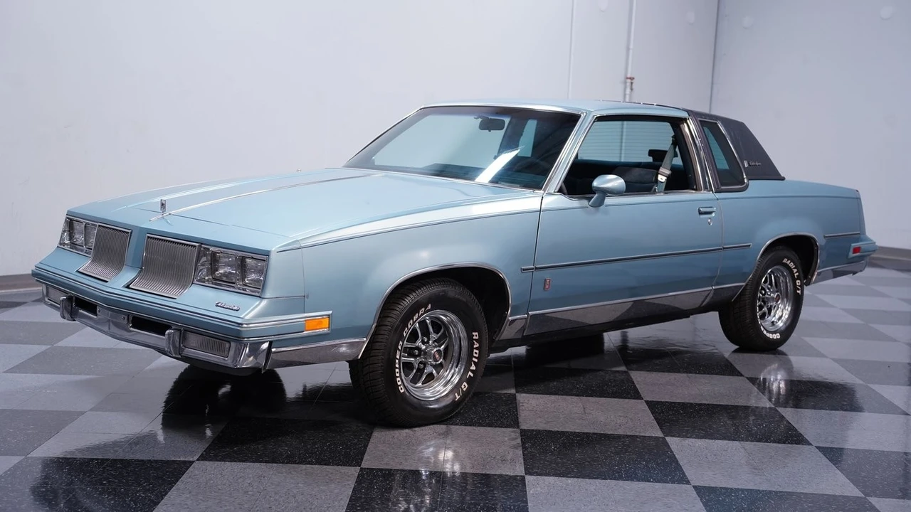 1986 Oldsmobile Cutlass Supreme - Image 6 of 12