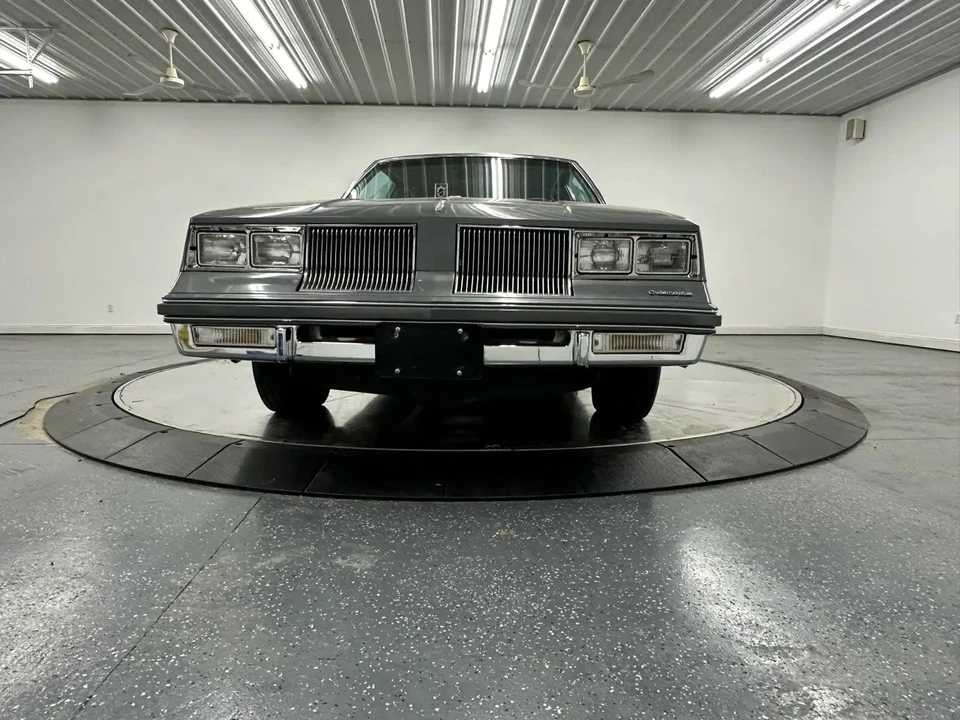 1986 Oldsmobile Cutlass Supreme - Image 10 of 31
