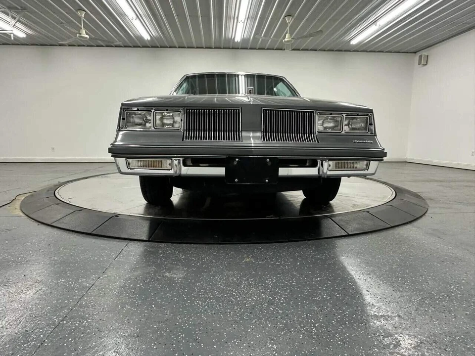 1986 Oldsmobile Cutlass Supreme - Image 11 of 31