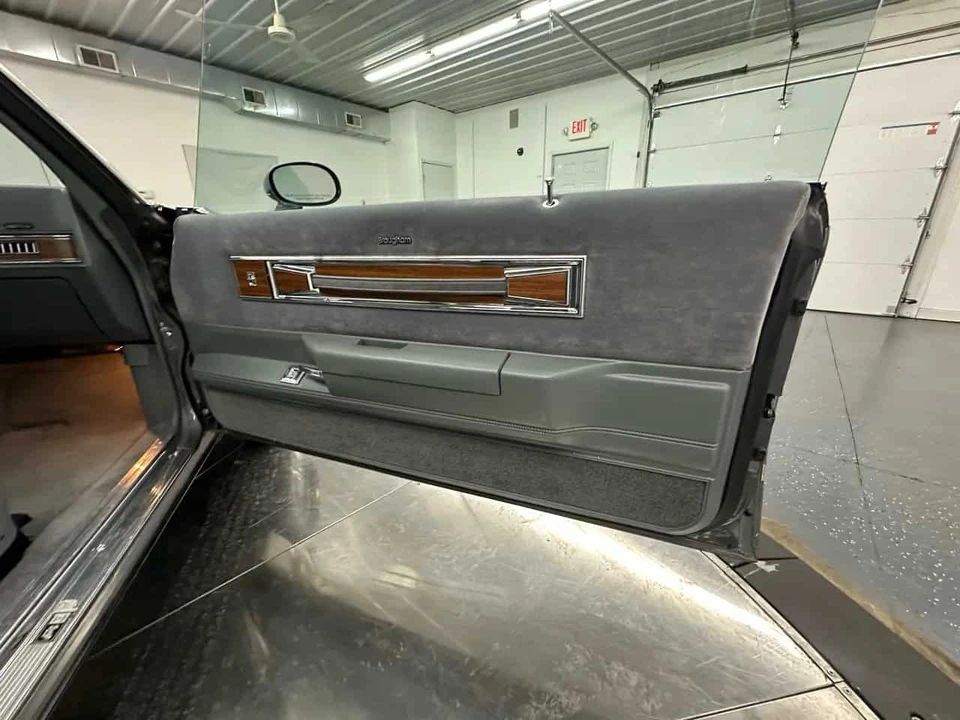 1986 Oldsmobile Cutlass Supreme - Image 26 of 31