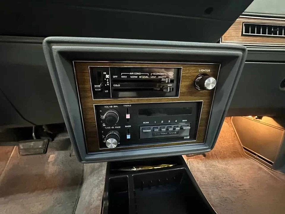 1986 Oldsmobile Cutlass Supreme - Image 31 of 31
