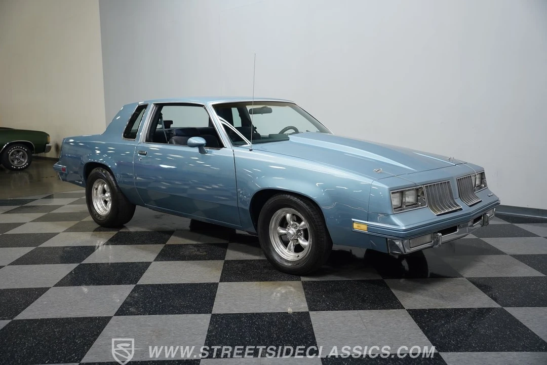 1986 Oldsmobile Cutlass Supreme - Image 17 of 31