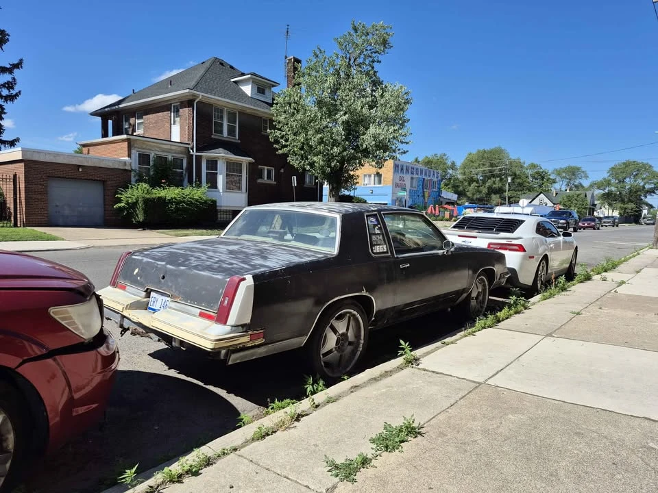 1986 Oldsmobile Cutlass Supreme - Image 9 of 10