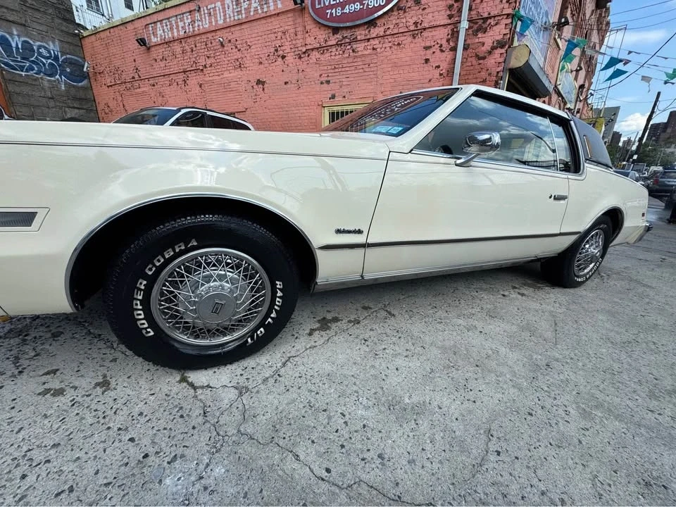 1986 Oldsmobile Toronado - Image 4 of 10