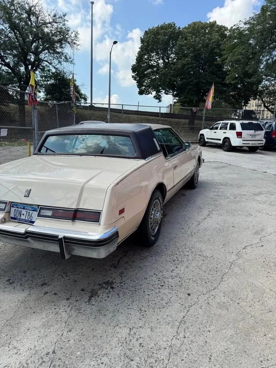 1986 Oldsmobile Toronado - Image 9 of 10