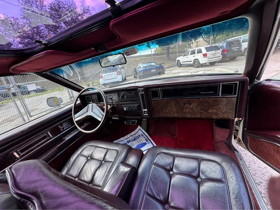 1986 Oldsmobile Toronado - Image 10 of 18