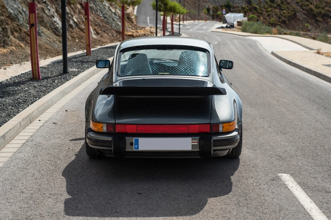 1986 Porsche 911 Carrera 3.2 - Image 7 of 31