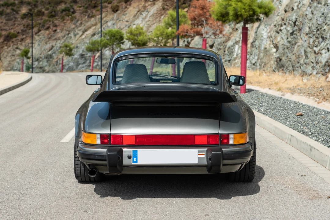 1986 Porsche 911 Carrera 3.2 - Image 14 of 31