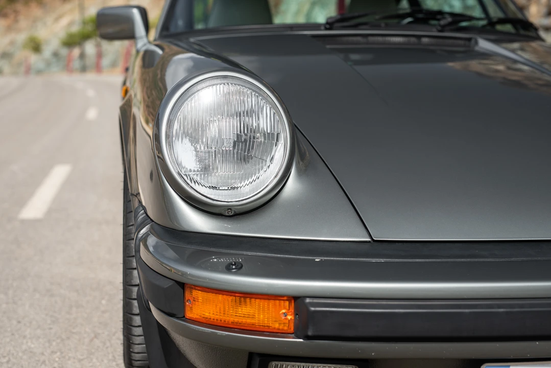 1986 Porsche 911 Carrera 3.2 - Image 17 of 31