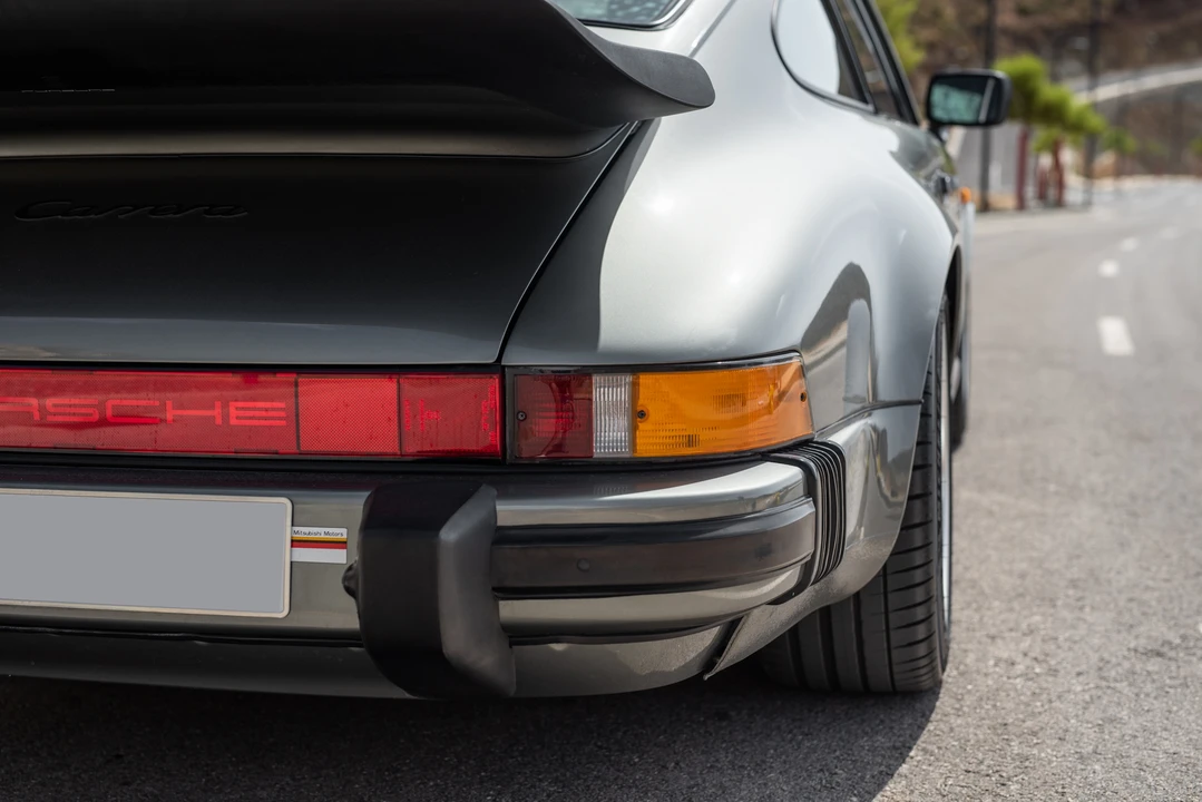 1986 Porsche 911 Carrera 3.2 - Image 24 of 31