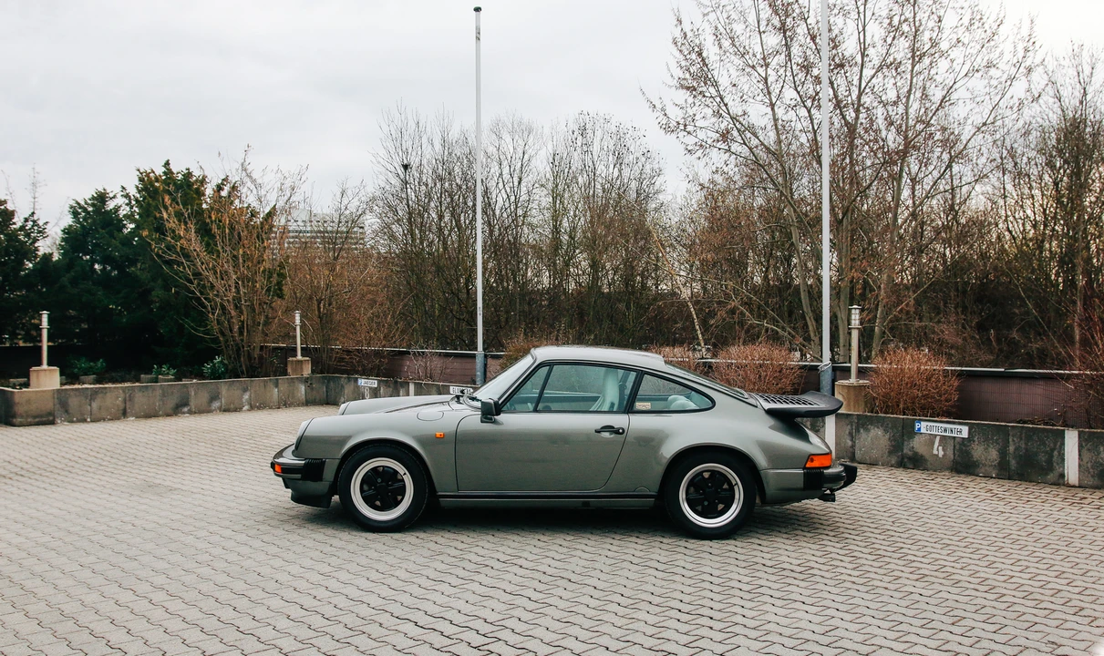1986 Porsche 911 Carrera 3.2 - Image 8 of 31