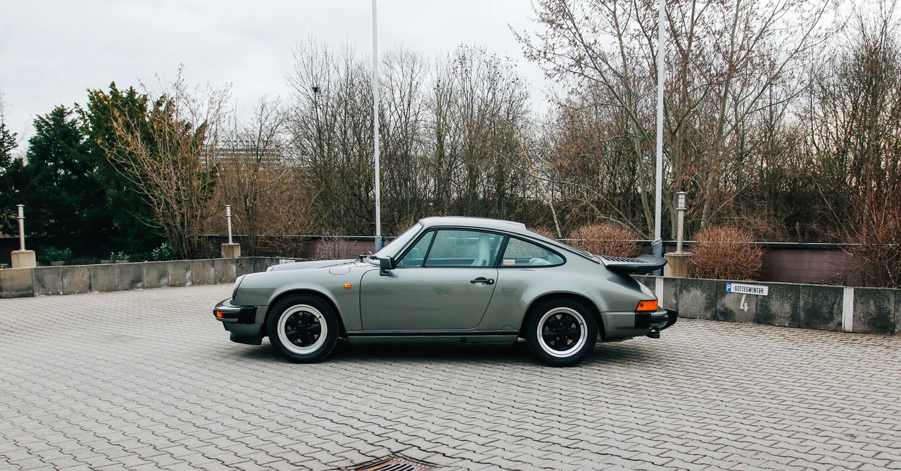 1986 Porsche 911 Carrera 3.2 - Image 9 of 31