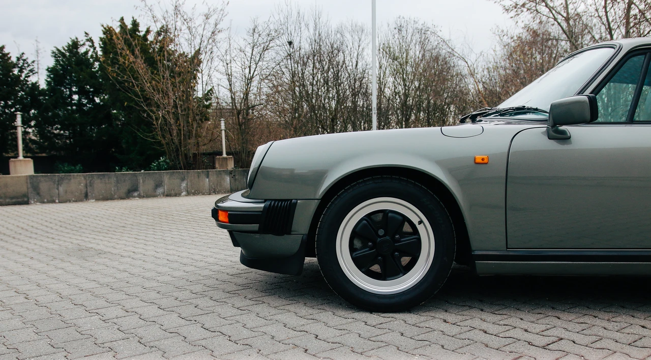 1986 Porsche 911 Carrera 3.2 - Image 24 of 31