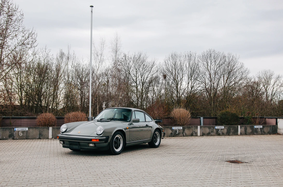 1986 Porsche 911 Carrera 3.2 - Image 5 of 31