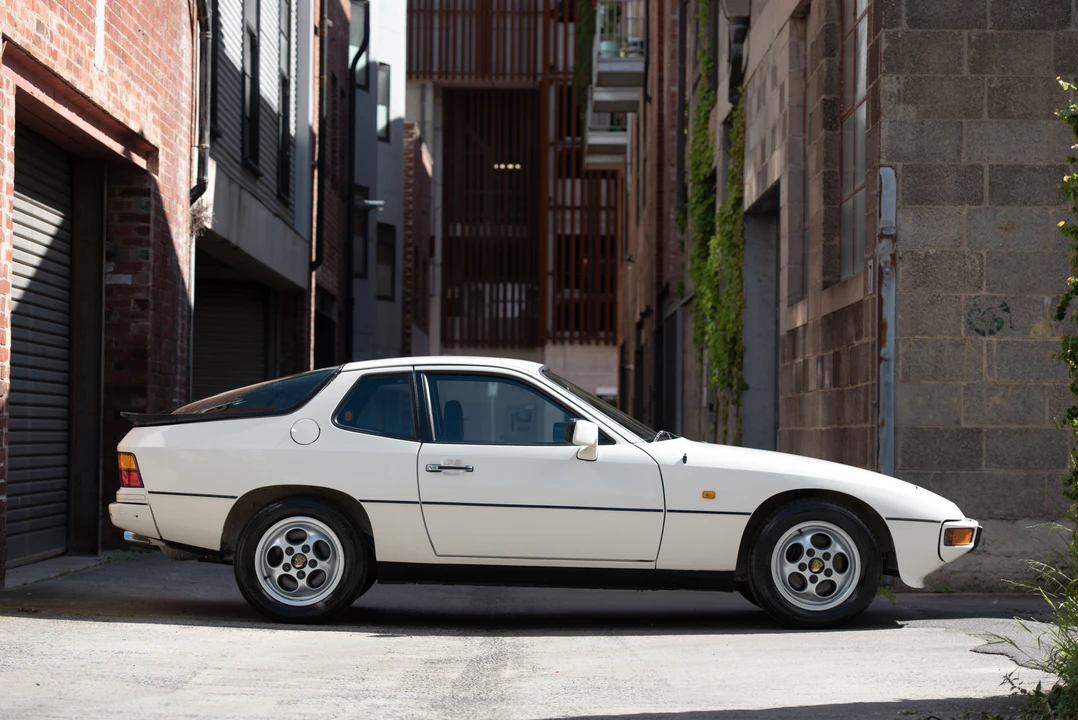 1986 Porsche 924 S - Image 5 of 31