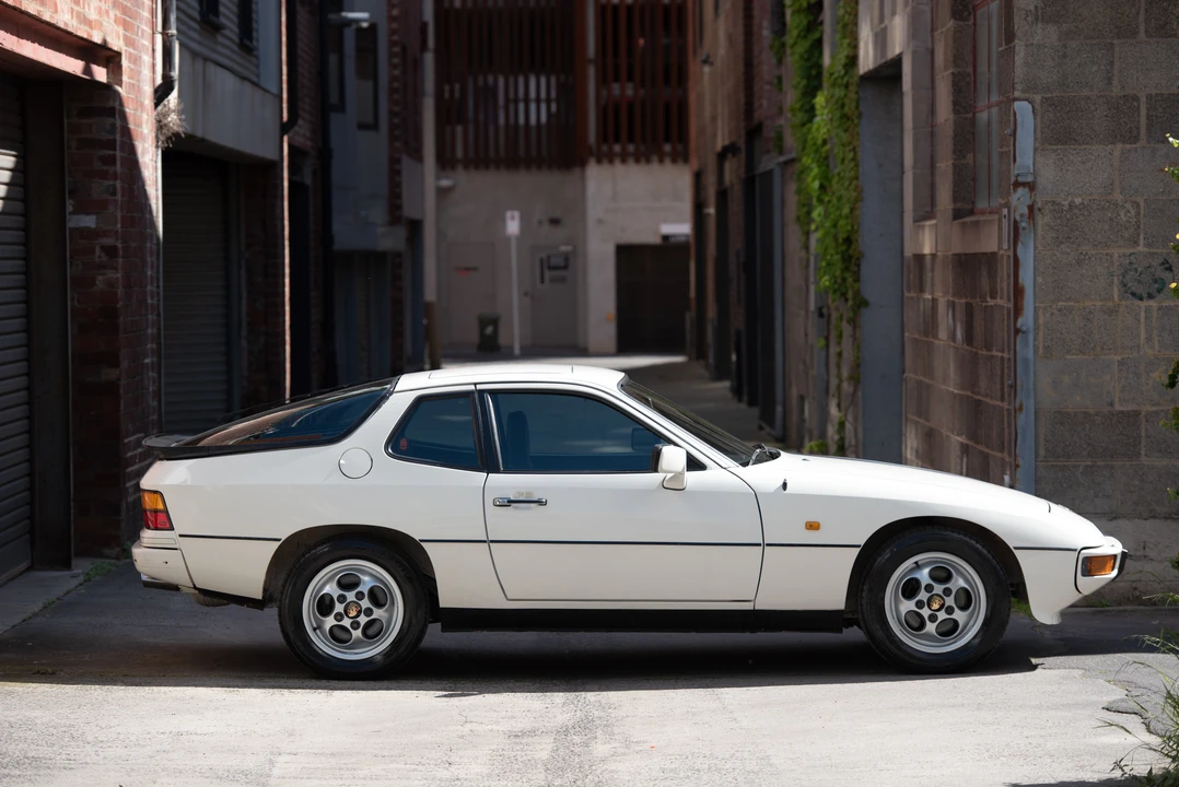 1986 Porsche 924 S - Image 13 of 31