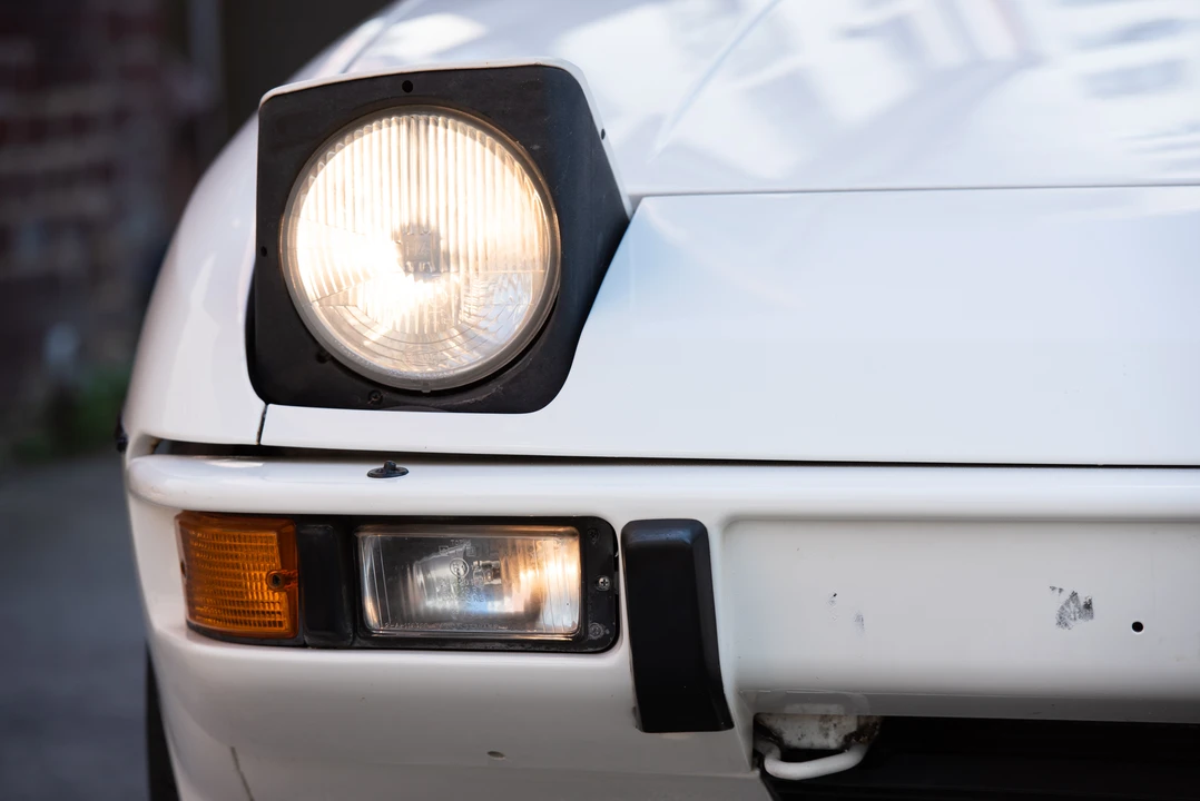 1986 Porsche 924 S - Image 22 of 31