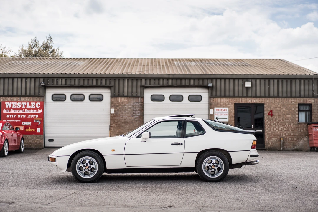 1986 Porsche 924 S - Image 9 of 31