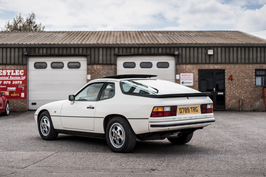 1986 Porsche 924 S - Image 3 of 31