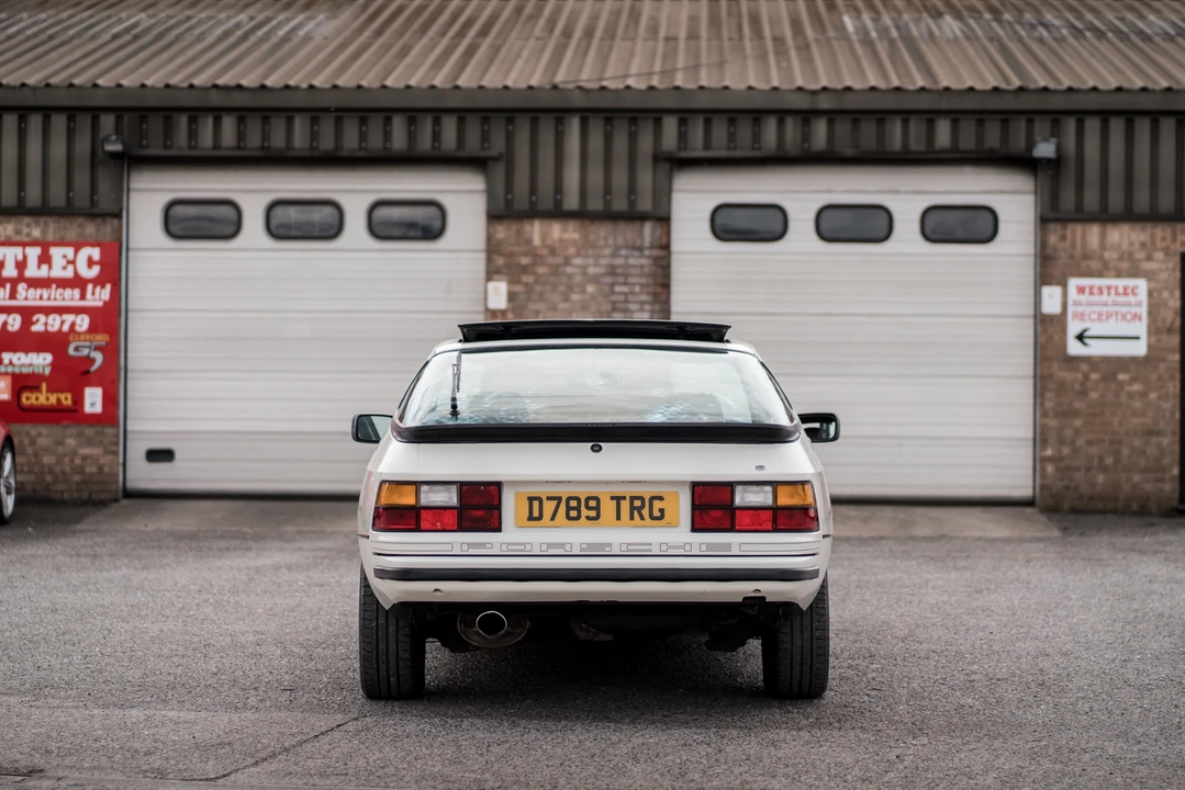 1986 Porsche 924 S - Image 12 of 31