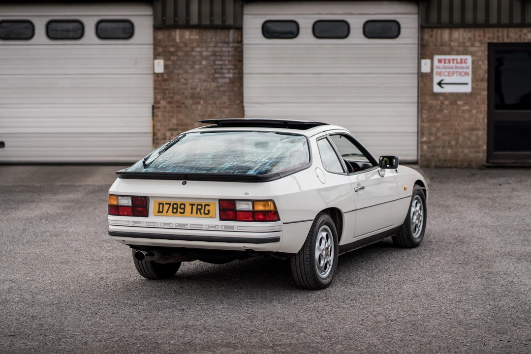 1986 Porsche 924 S - Image 16 of 31