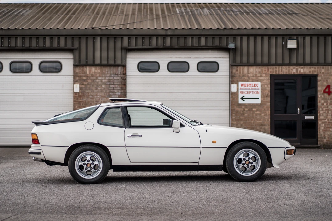 1986 Porsche 924 S - Image 18 of 31