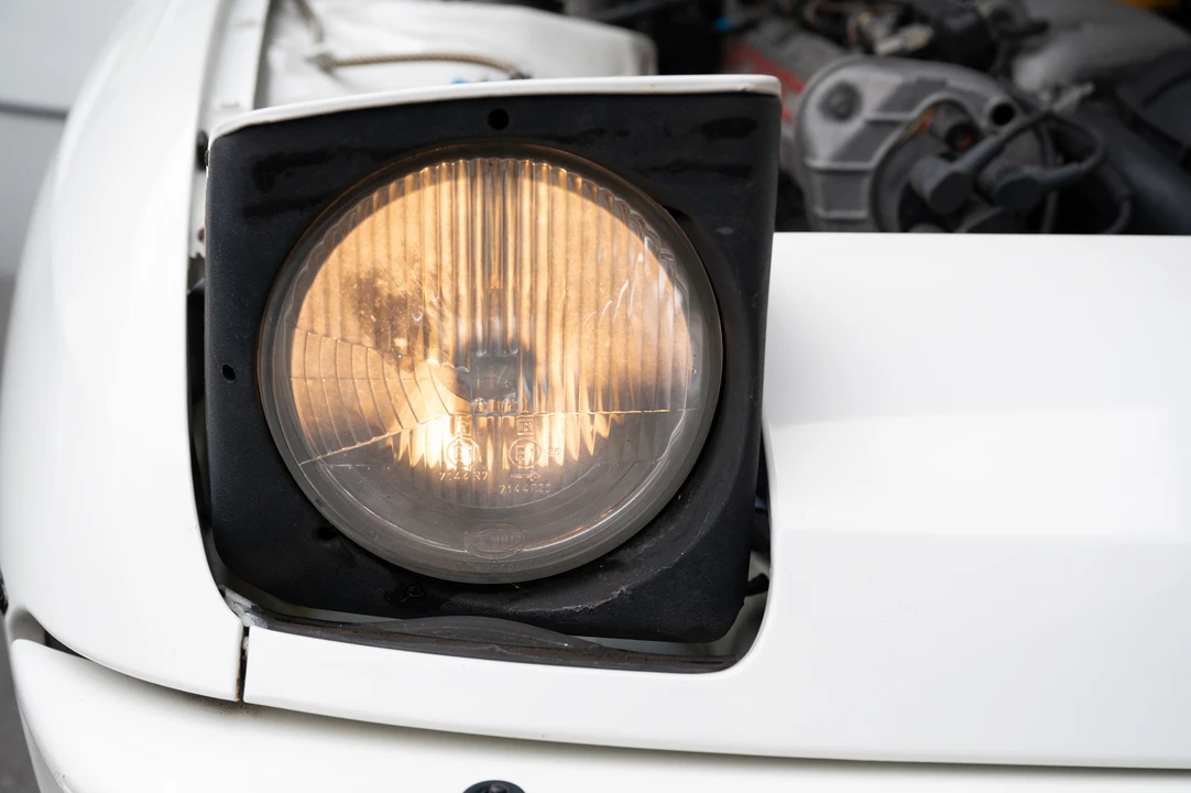 1986 Porsche 924 S - Image 28 of 31
