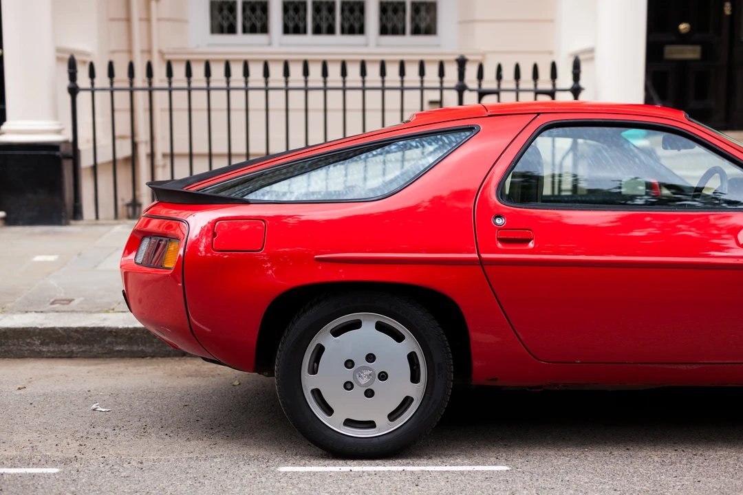 1986 Porsche 928 S - Image 10 of 31