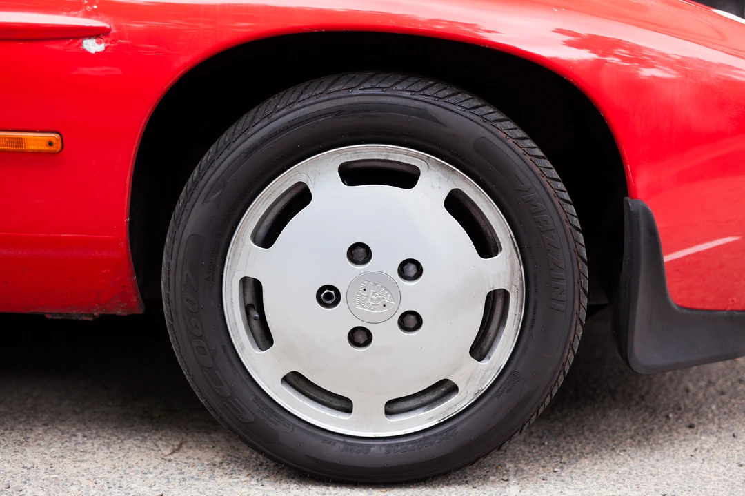 1986 Porsche 928 S - Image 13 of 31