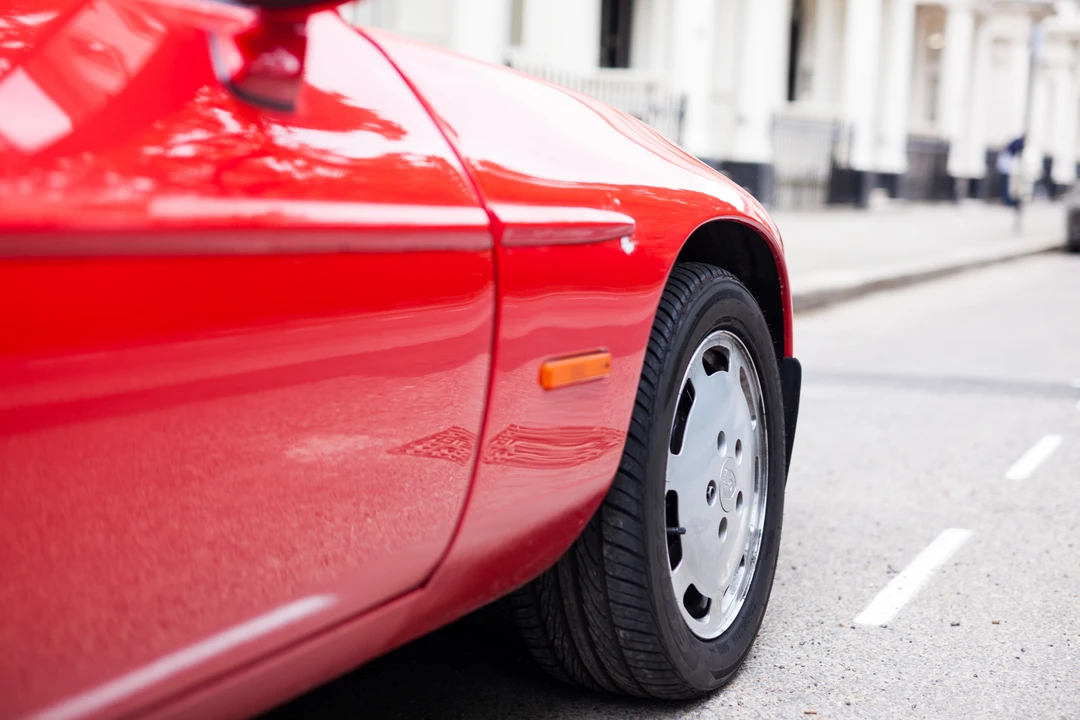 1986 Porsche 928 S - Image 14 of 31