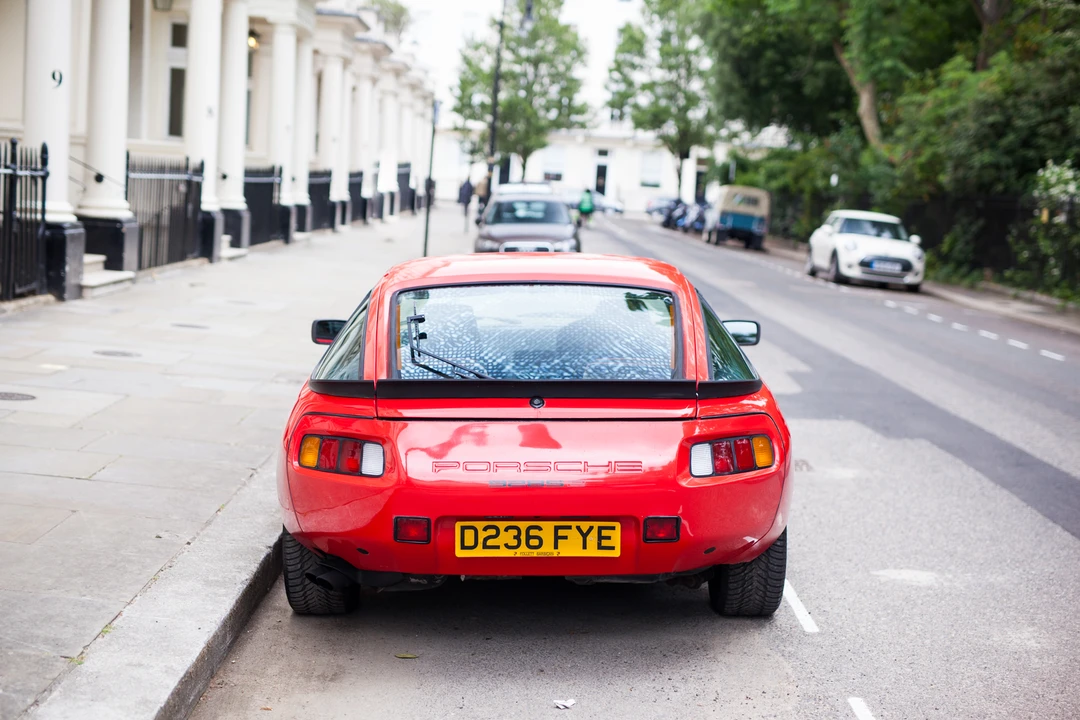 1986 Porsche 928 S - Image 16 of 31