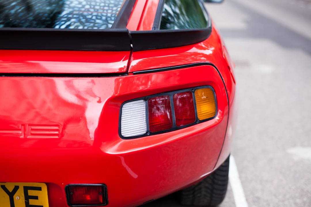 1986 Porsche 928 S - Image 17 of 31
