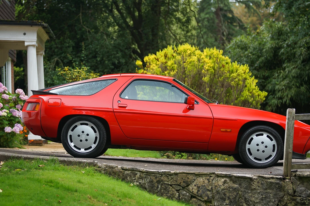 1986 Porsche 928 S - Image 13 of 31