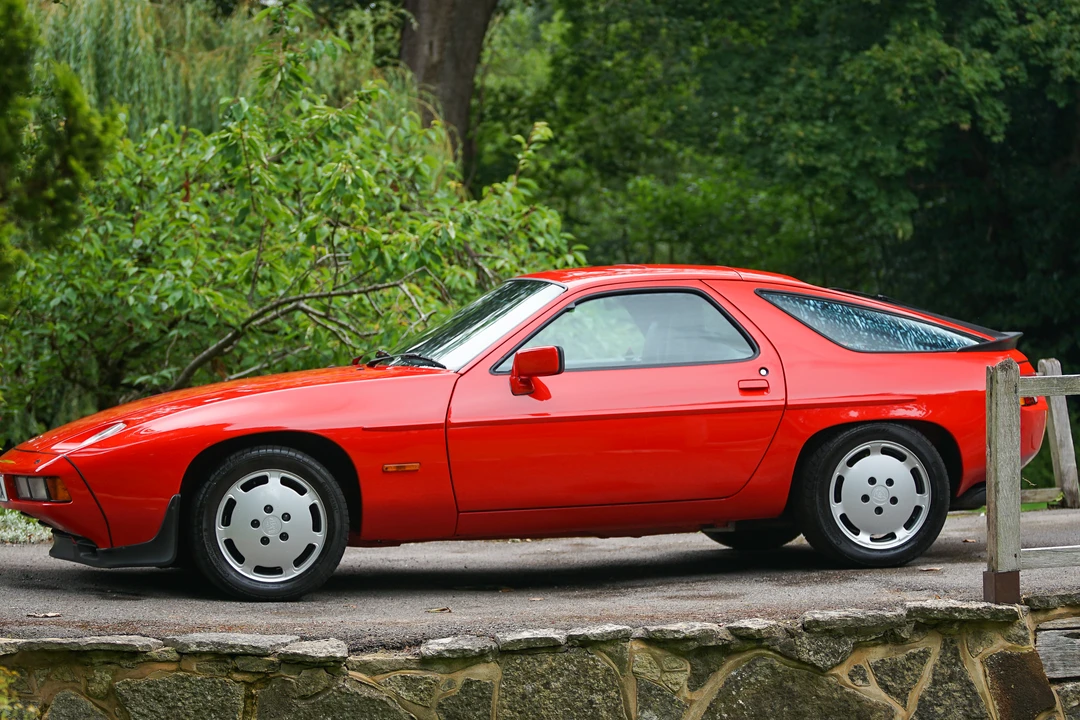 1986 Porsche 928 S - Image 9 of 31