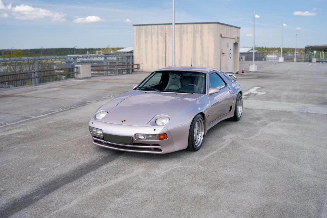 1986 Porsche 928 S - Image 12 of 31