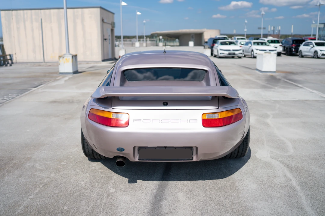 1986 Porsche 928 S - Image 7 of 31
