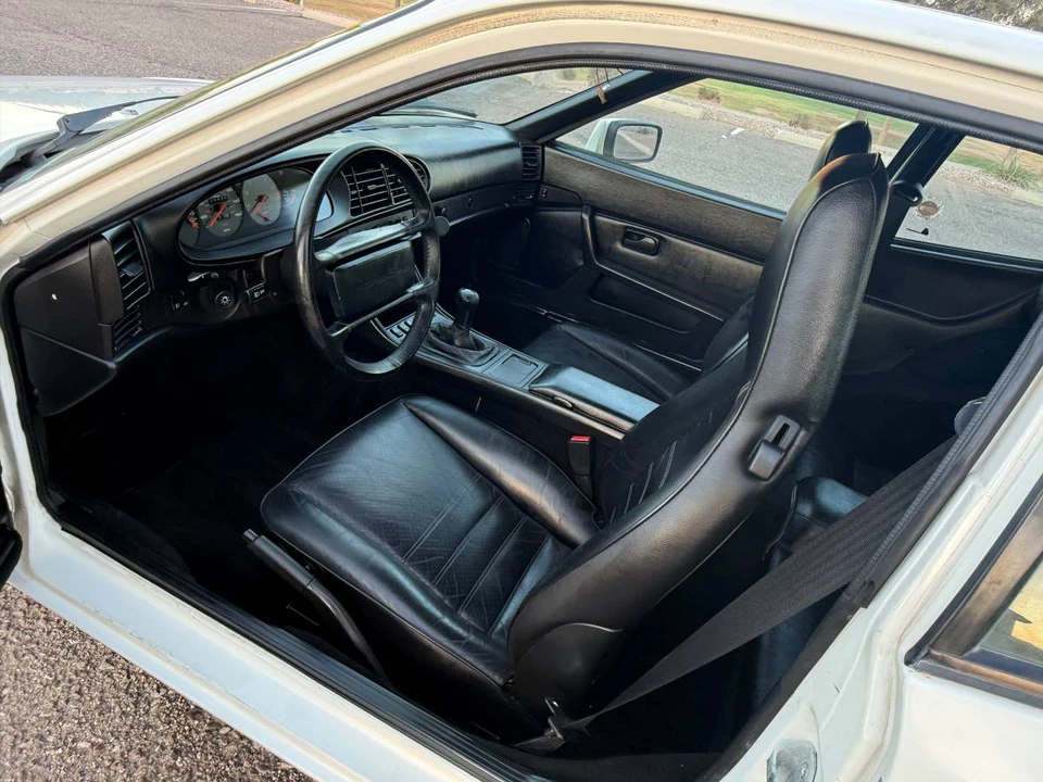 1986 Porsche 944 Turbo - Image 10 of 20