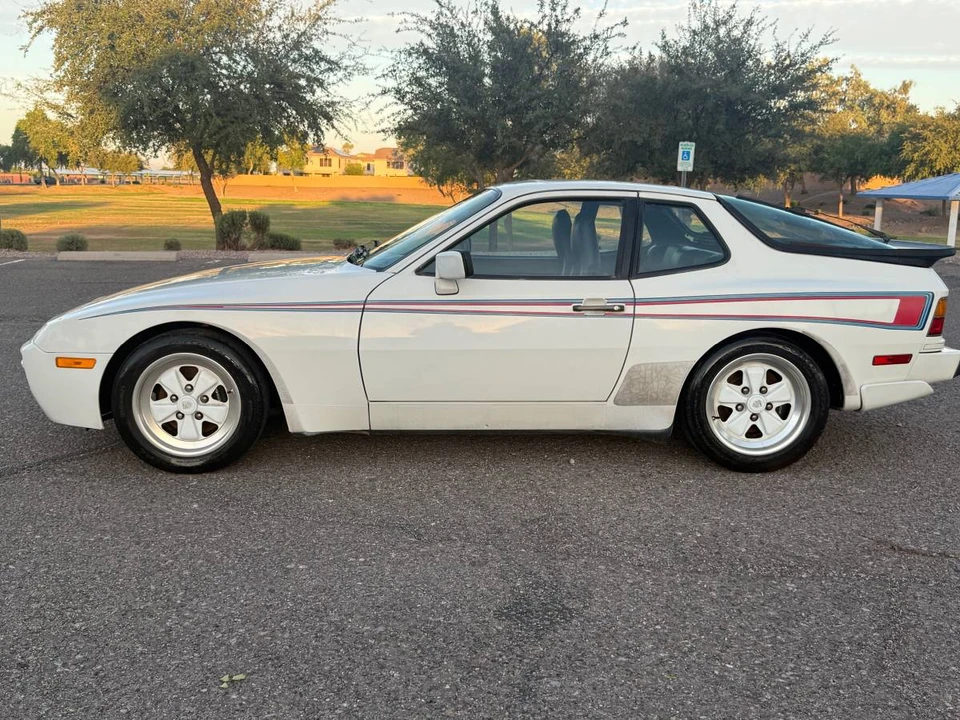 1986 Porsche 944 Turbo - Image 2 of 20