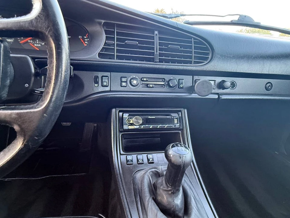 1986 Porsche 944 Turbo - Image 14 of 20