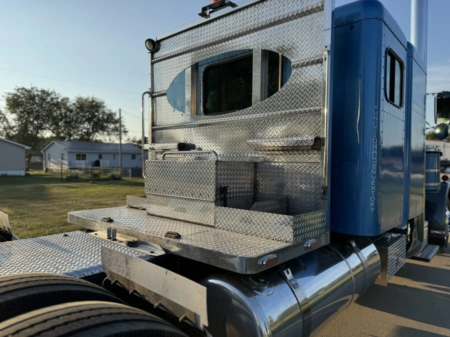 1986 Peterbilt - Image 12 of 30