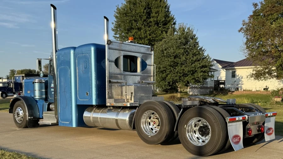 1986 Peterbilt - Image 6 of 30