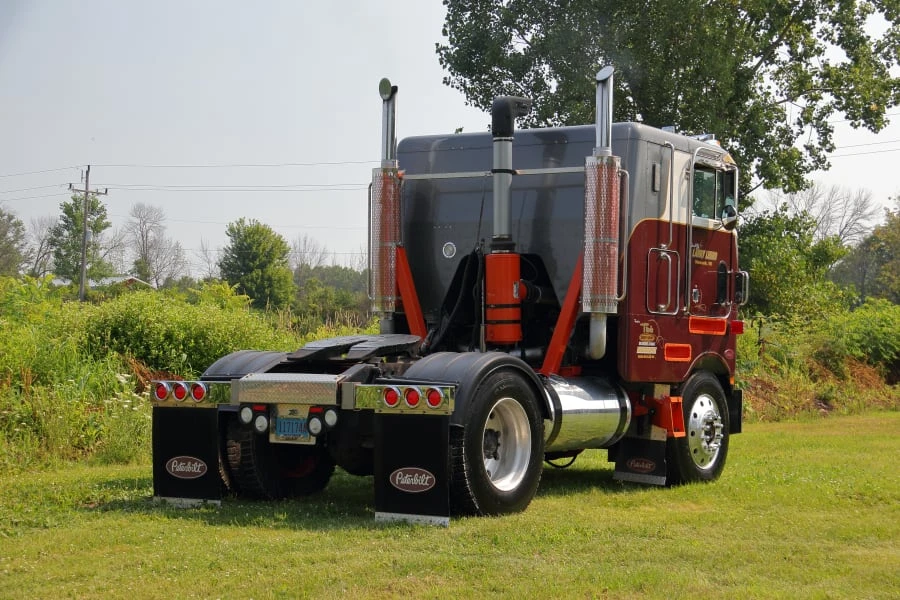 1986 Peterbilt - Image 3 of 25