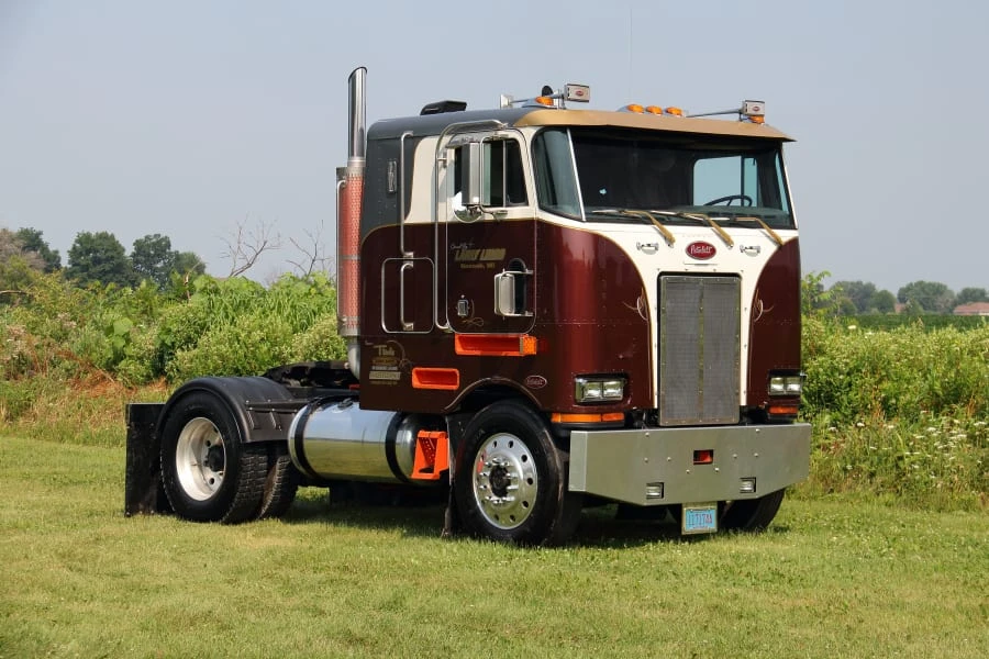 1986 Peterbilt - Image 13 of 25