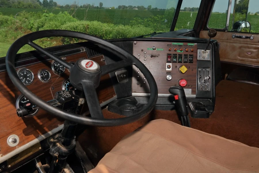 1986 Peterbilt - Image 18 of 25