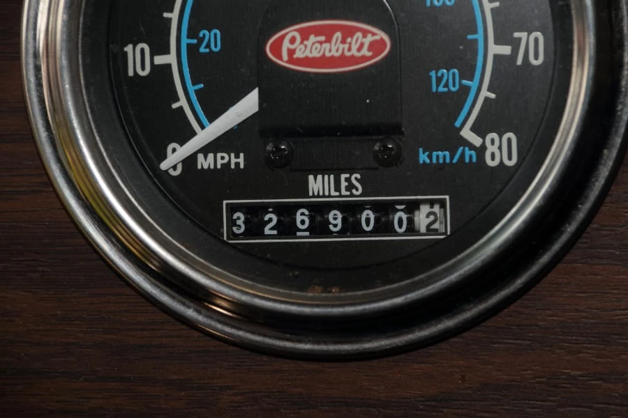 1986 Peterbilt - Image 7 of 25