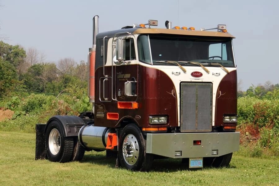 1986 Peterbilt - Image 6 of 25