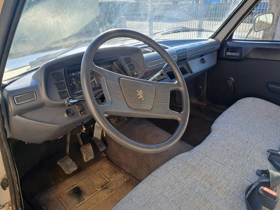 1986 Peugeot 504 - Image 6 of 30