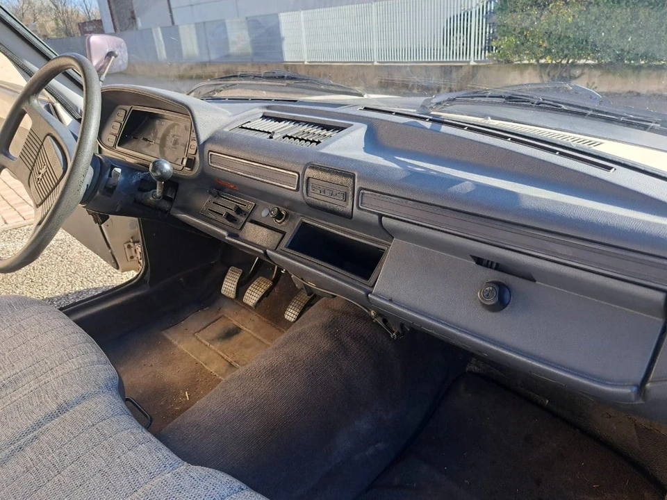 1986 Peugeot 504 - Image 5 of 30