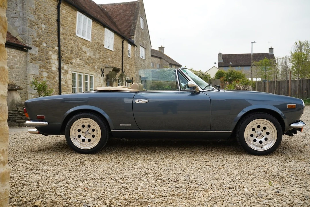 1986 Pininfarina - Image 8 of 30